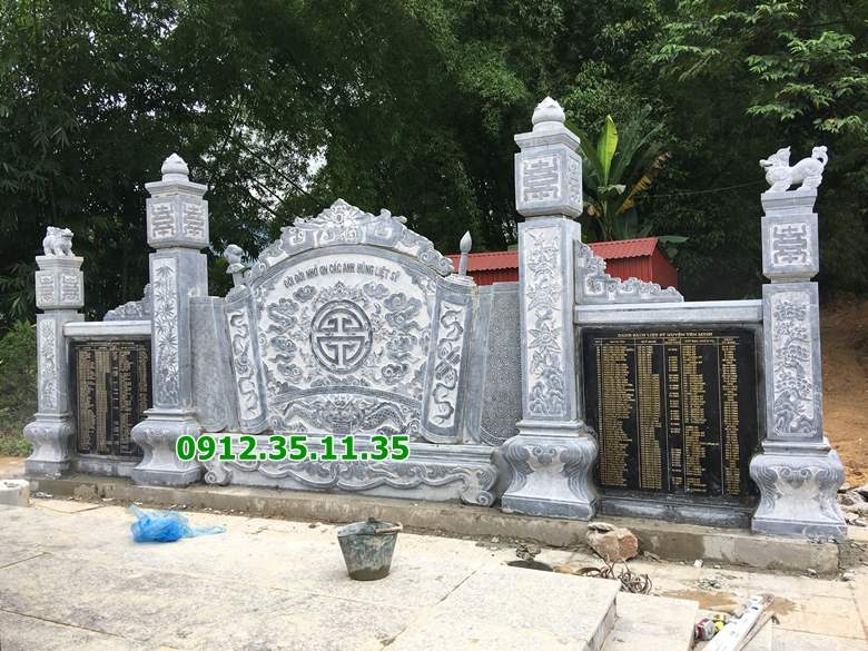 Mẫu bình phong đá lắp đặt ở nghĩa trang liệt sỹ huyện Yên Minh, Hà Giang